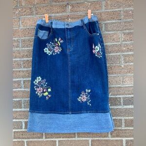 Two toned Denim Embroidered Pencil Skirt,  1X